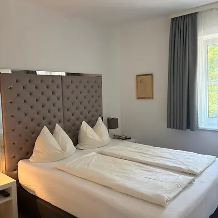Christina 酒店 Pörtschach am Wörthersee