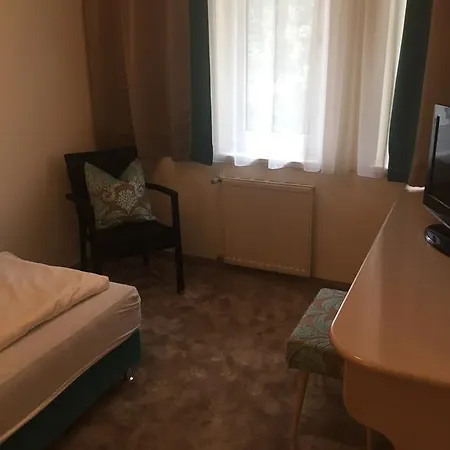 Christina Ξενοδοχείο *